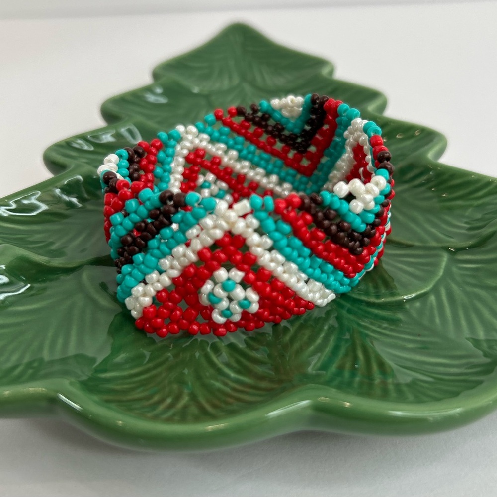 Stretchy seed bead bracelet. Preloved great condition